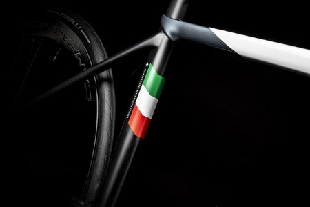 COLNAGO C68 - FONDO NERO-8 (Grande).jpg